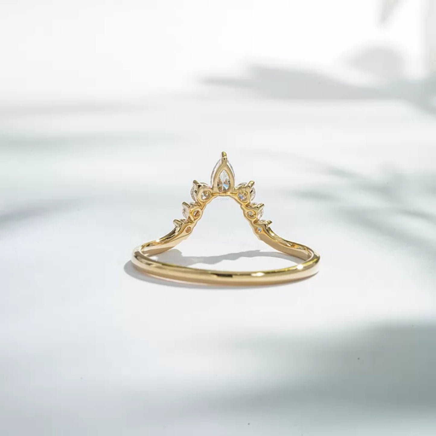 Round & Pear Cut V Curved Moissanite Vintage Wedding Band