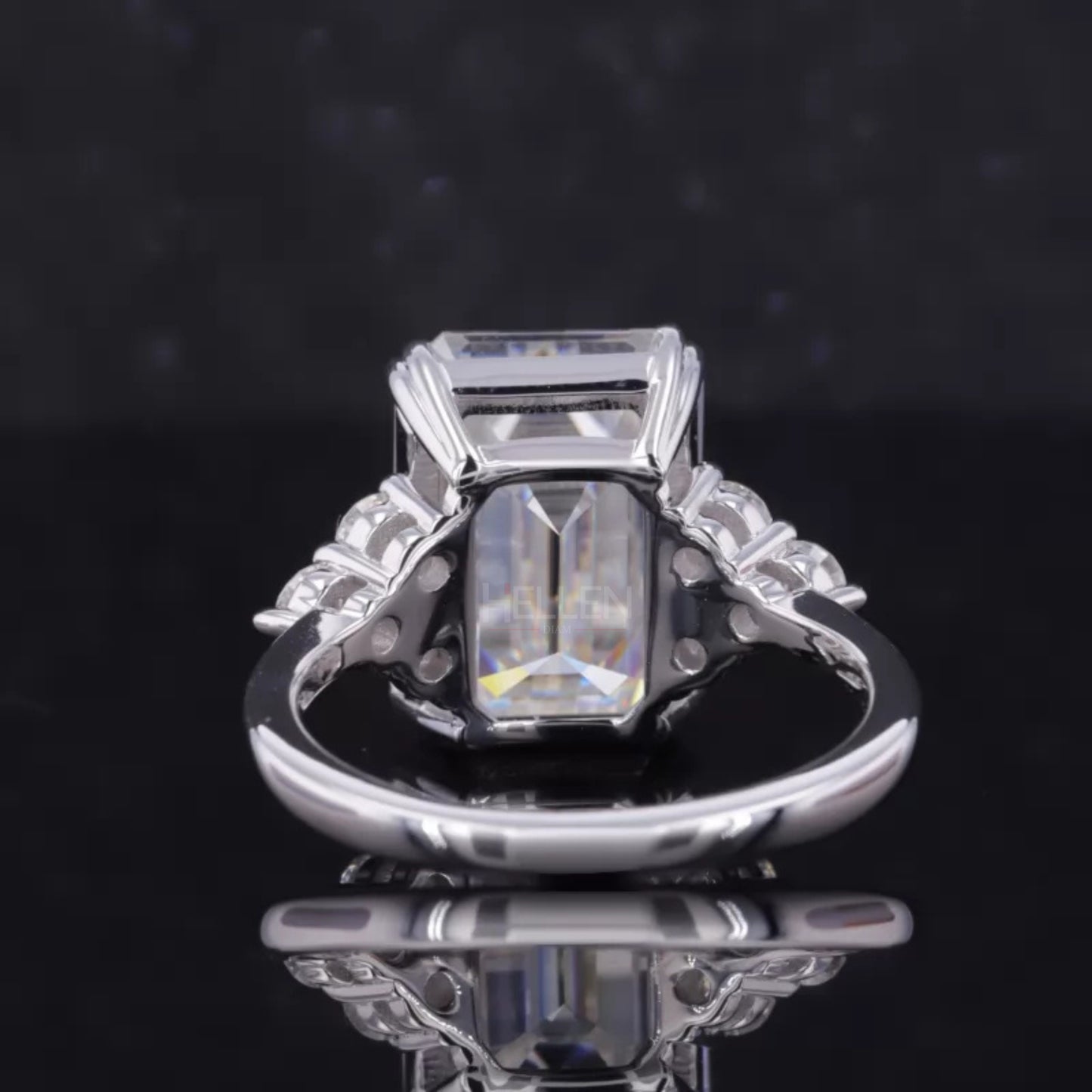 7 Stone Emerald and Round Beautiful Engagement Ring for Her