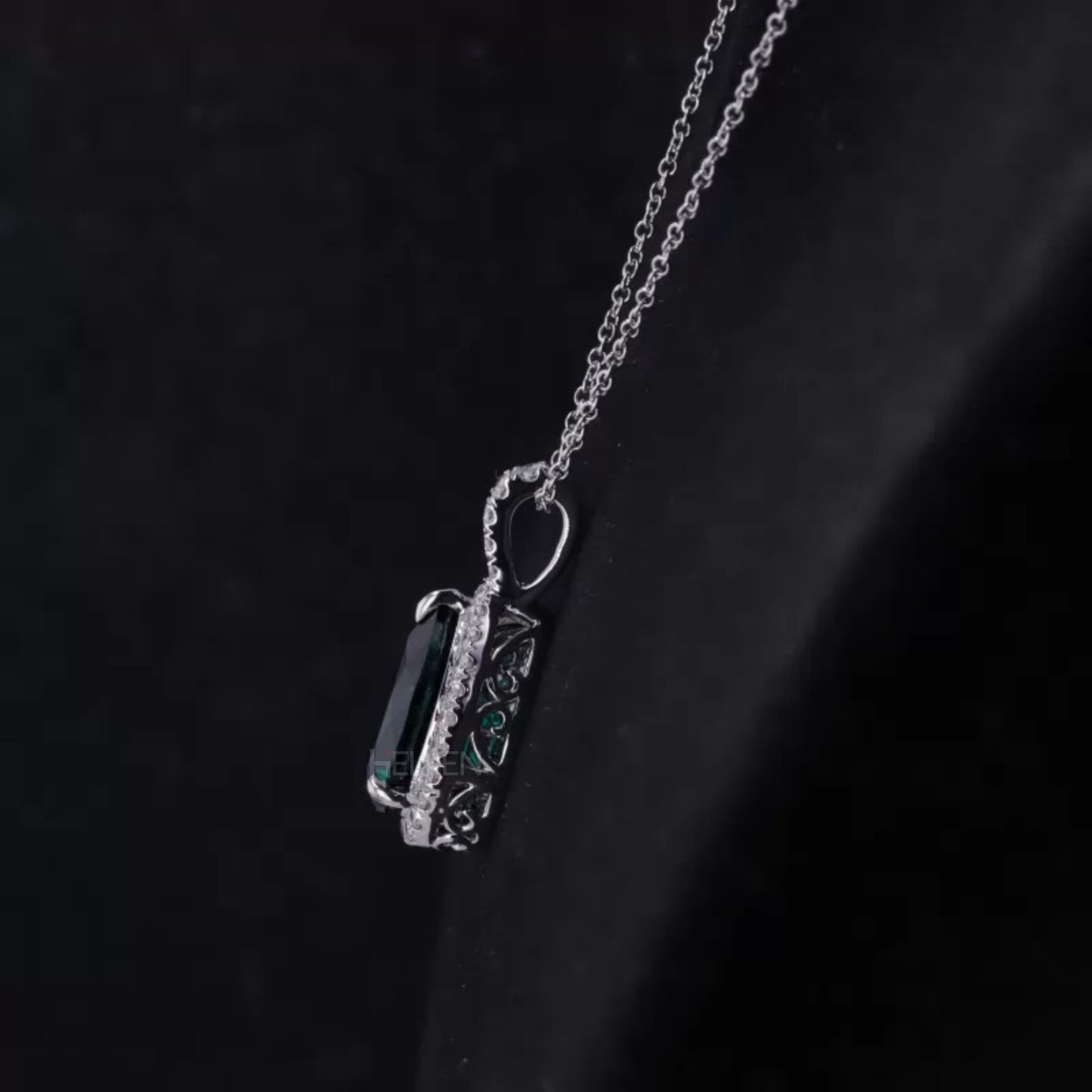 Bridesmaid Pear Cut Green Emerald And Moissanite Halo Necklace