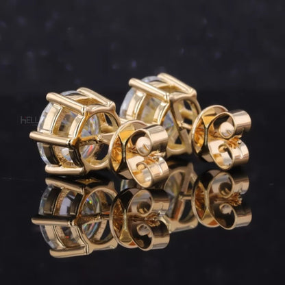 Brilliant Round Cut Solitaire Moissanite 6 Prongs Studs