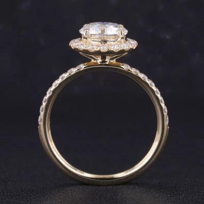 Brilliant Round Cut Solitaire Moissanite Halo Engagement Ring