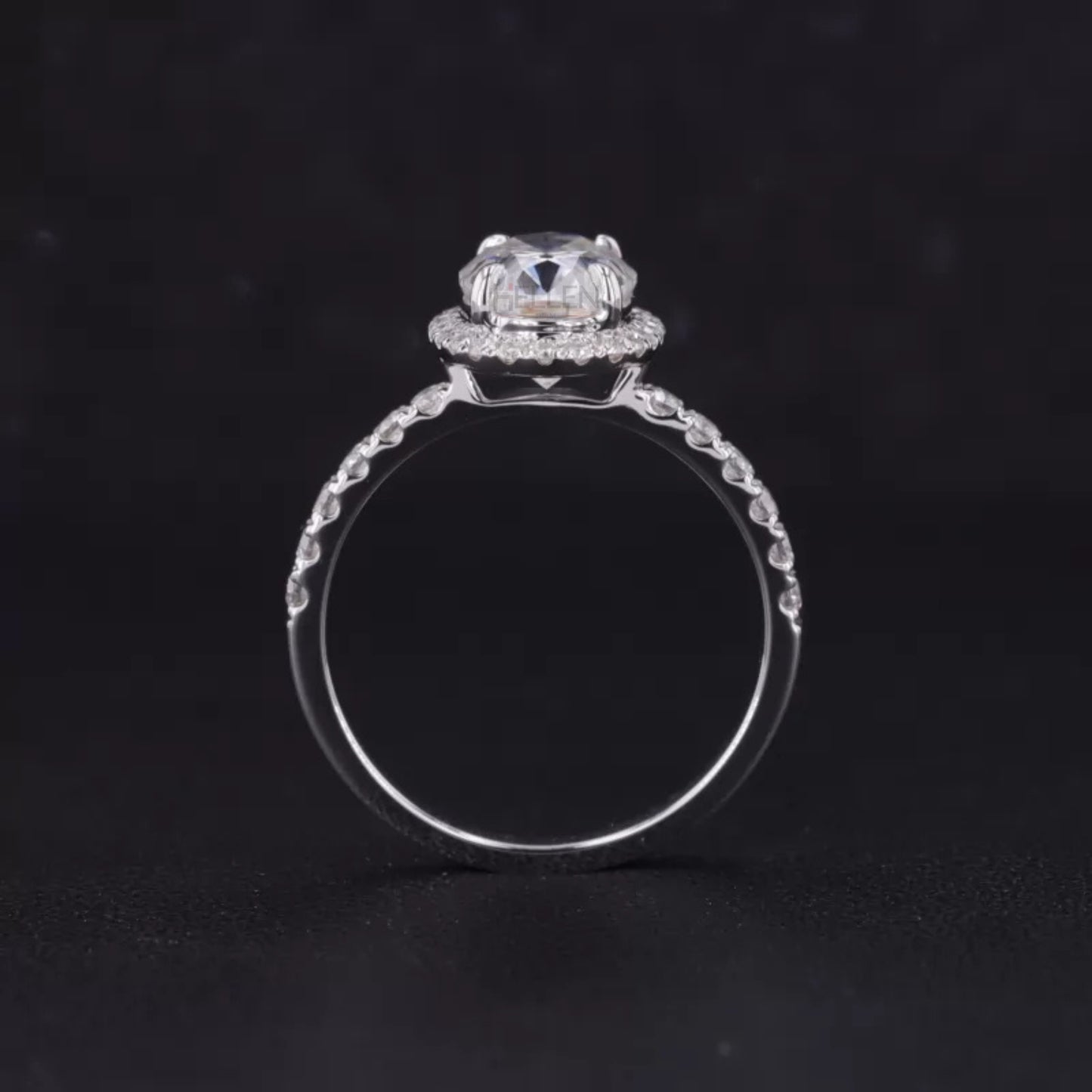 Brilliant Oval Cut Solitaire Moissanite Halo Engagement Ring