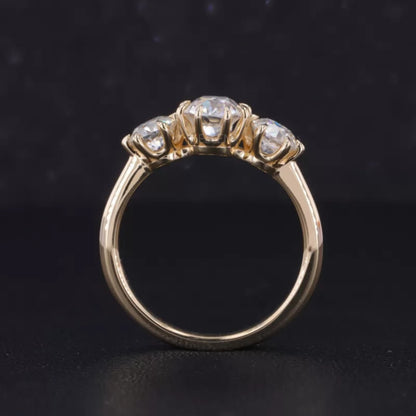 Centre Oval Cut And Round Side Moissanite 3 Stone Ring