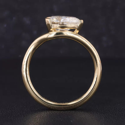 Pear Solitaire & Round Cut Moissanite Stackable Bridal Ring Set