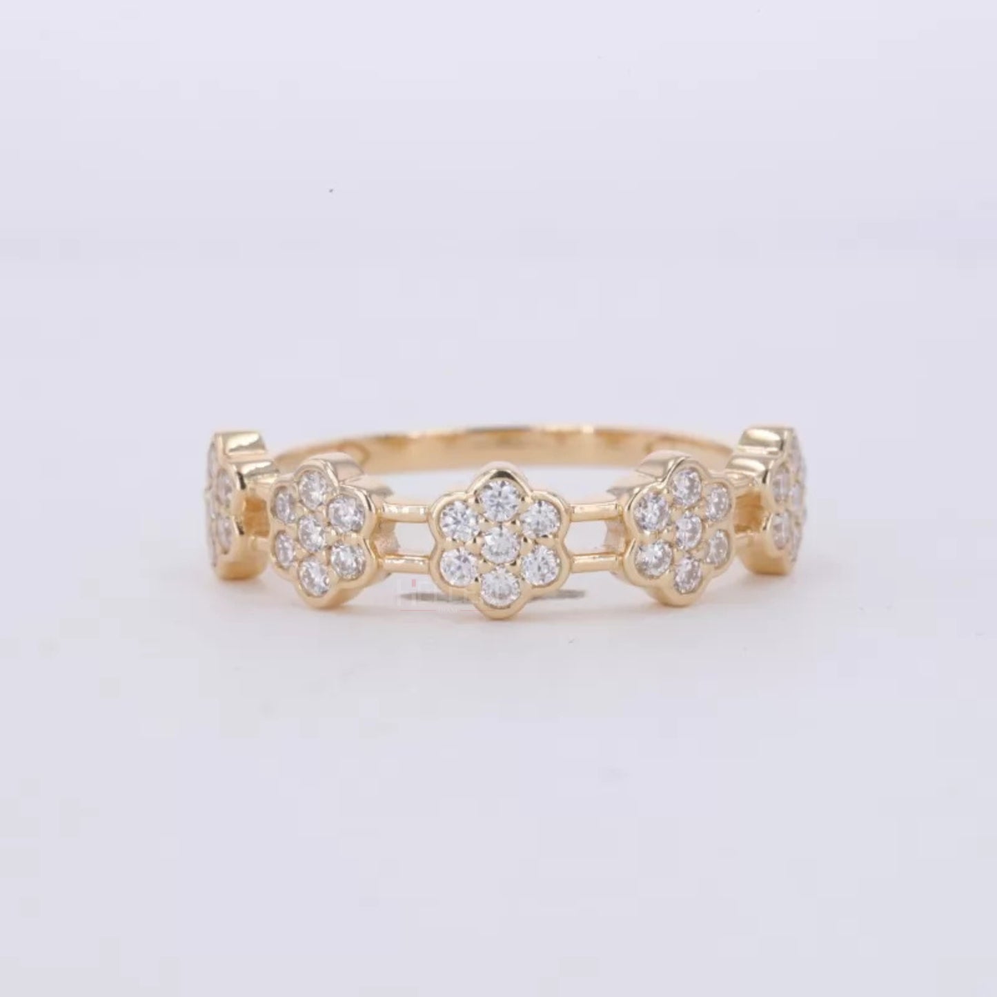 Floral Illusion Round Diamond Cluster Wedding Band