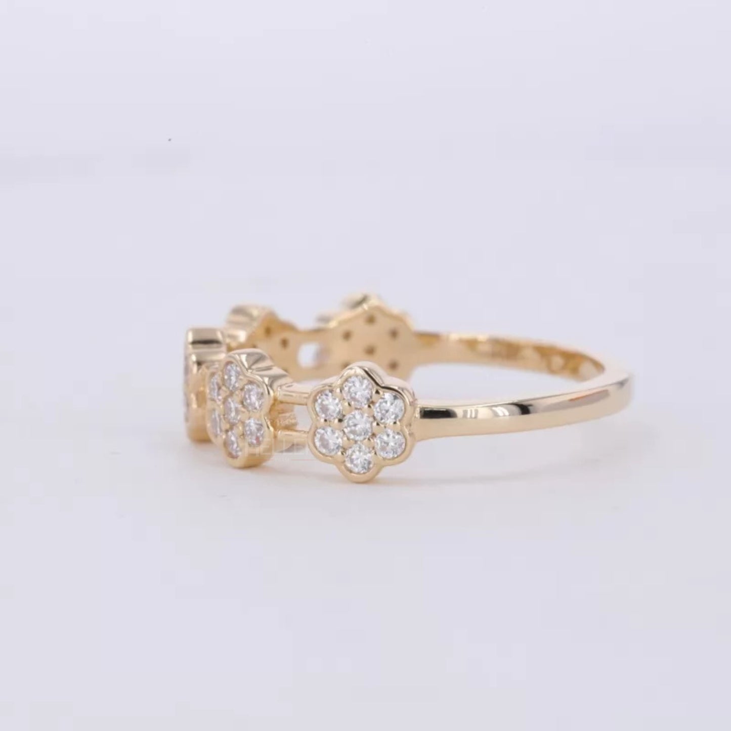 Floral Illusion Round Diamond Cluster Wedding Band