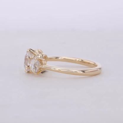 Centre Oval Cut And Round Side Moissanite 3 Stone Ring