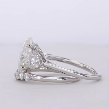 Three Stone Oval Cut Moissanite Bridal Ring Set