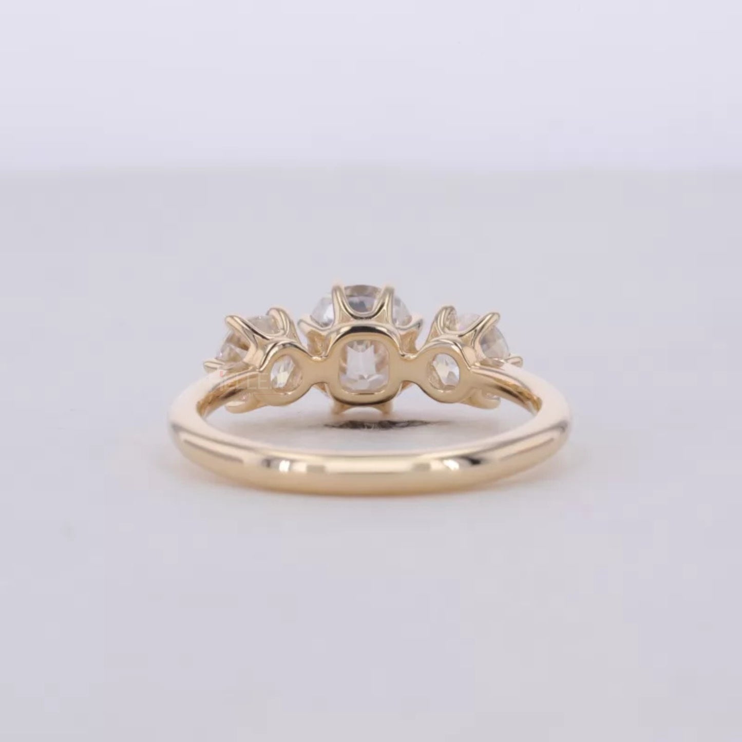 Centre Oval Cut And Round Side Moissanite 3 Stone Ring