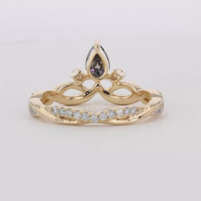 Round & Salt and Pepper Pear Cut V Curved Moissanite Wedding Band