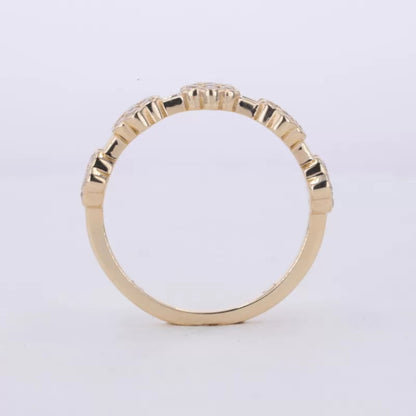 Floral Illusion Round Diamond Cluster Wedding Band