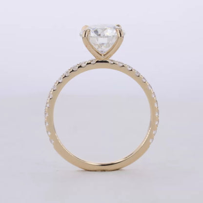 Round Cut Solitaire Moissanite Engagement Ring Set.