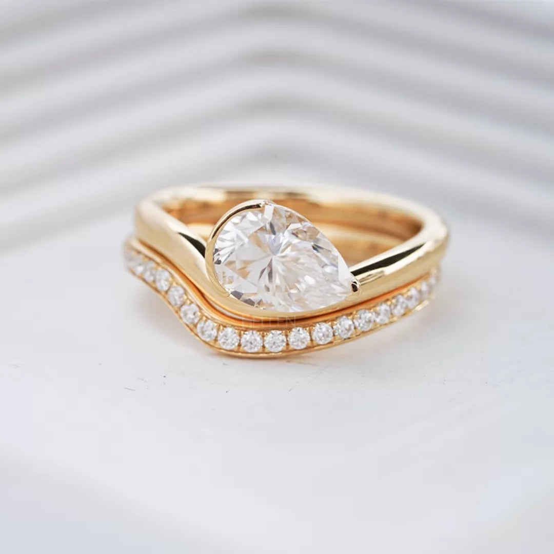 Pear Solitaire & Round Cut Moissanite Stackable Bridal Ring Set