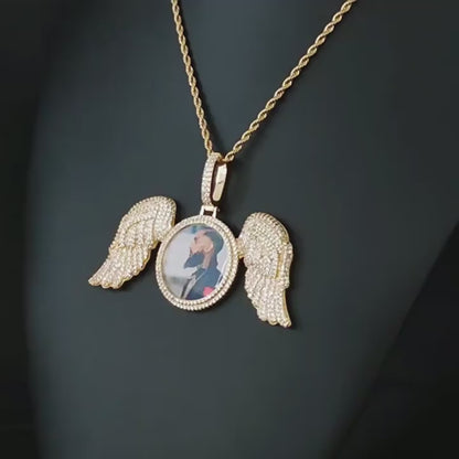 Customized Angel Wings Memory Pendent With Round Cut Moissanite